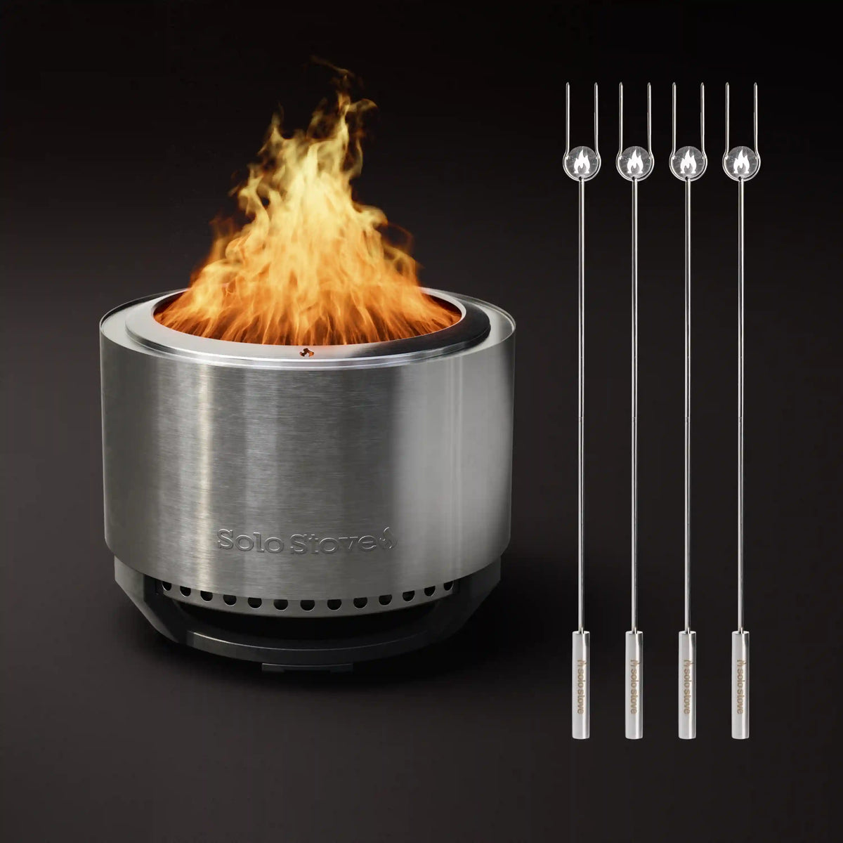 Summit 19.5" Fire Pit + Roasting Sticks Bundle